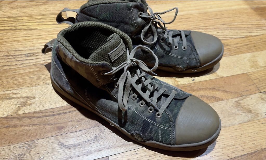 Fast-Drying, Fast-Draining Boots